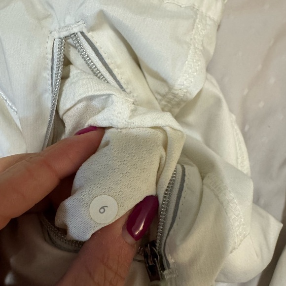 Lululemon jacket - Picture 3 of 3